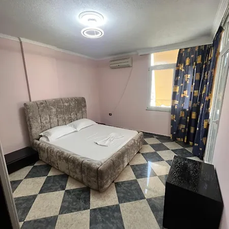 Square 2 Bedroom *