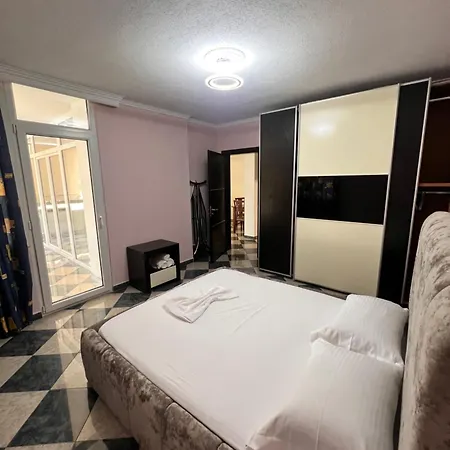 Square 2 Bedroom *